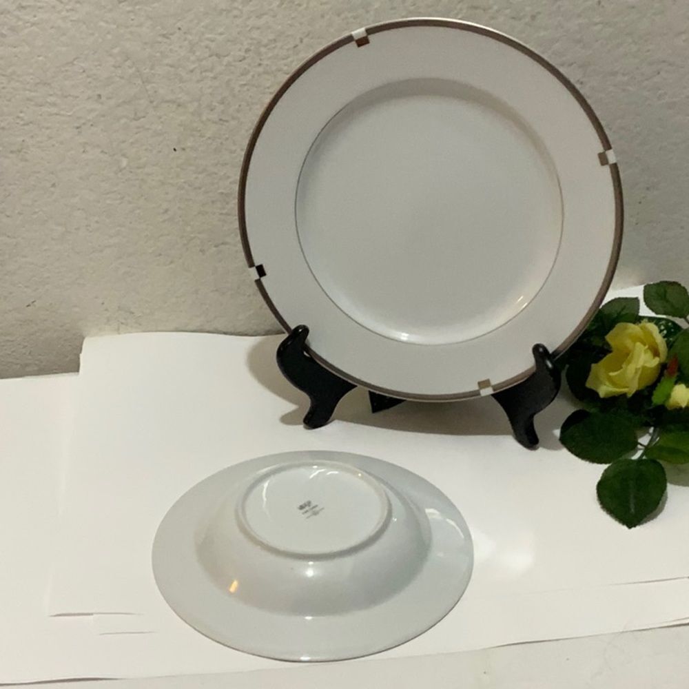 2 Mikasa Invitation Platinum L5615  11" Dinner & 8” Salad Plate Platinum Rimmed